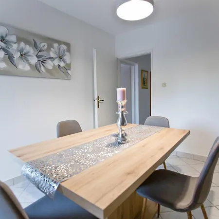 Rudi Apartment